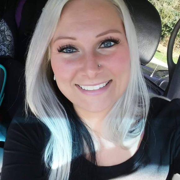 Meet your Posher, Crystal - Picture 1 of 1